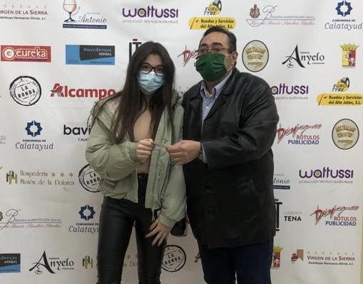 Interpeñas entrega los premios a los finalistas y la ganadora del Concurso de Diseño de la Chapa Solidaria de San Roque 2020 2 0d365e15 c275 4360 8b28 defbfaf9ac1f