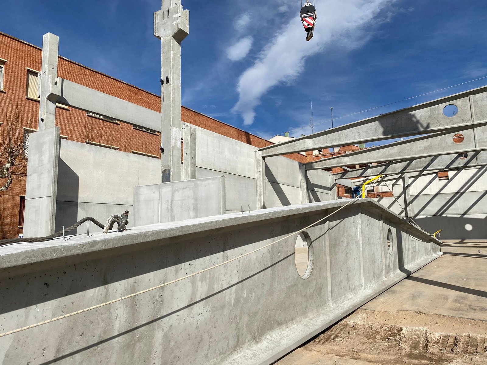 Avanza el montaje estructural del nuevo pabellón del Recinto Ferial de Calatayud 2 img 5849