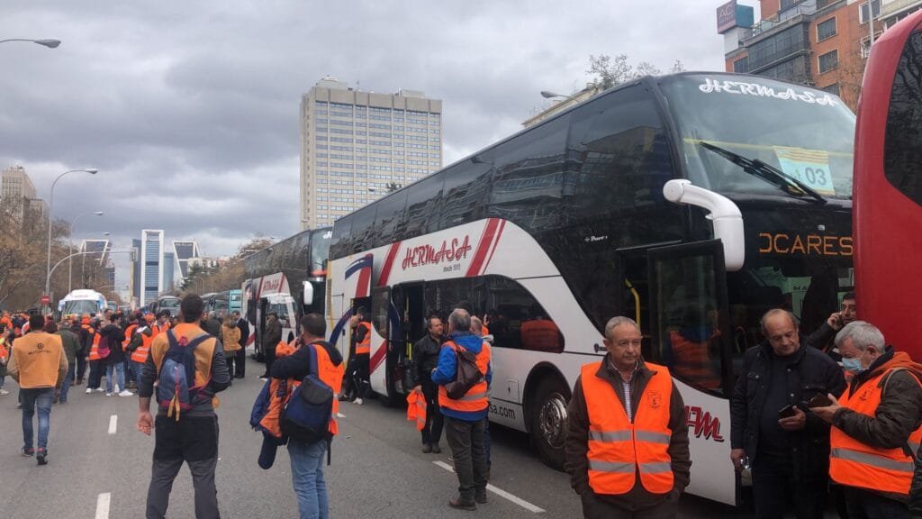Siete autobuses de la Comarca Comunidad de Calatayud participan en la manifestación del mundo rural hoy en Madrid 2 0ABBEEBA 8F42 4C3A B368 1DC5BF354439