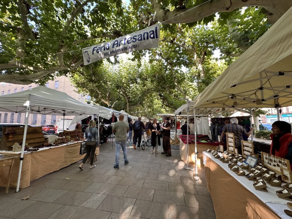 Más de una veintena de puestos de artesanía se citan en la tercera feria de AMATA durante este fin de semana en Calatayud 2 IMG 2018
