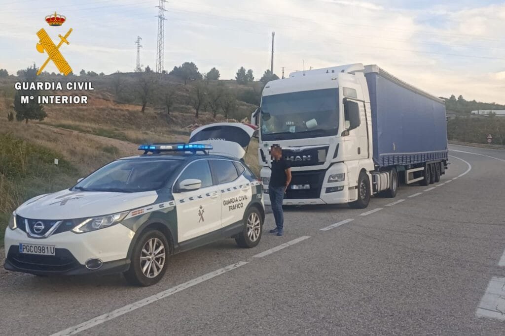 La Guardia Civil De Calatayud Investiga Al Conductor De Un Vehículo