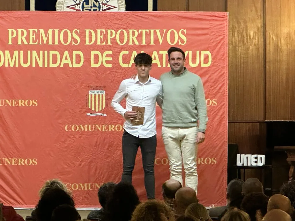La SD Comuneros entrega un año más sus Premios Deportivos Comunidad de Calatayud distinguiendo, entre otros, a José Miguel Villalba “Pinto”, por su trayectoria en el CF Sabiñán 3 IMG 8515