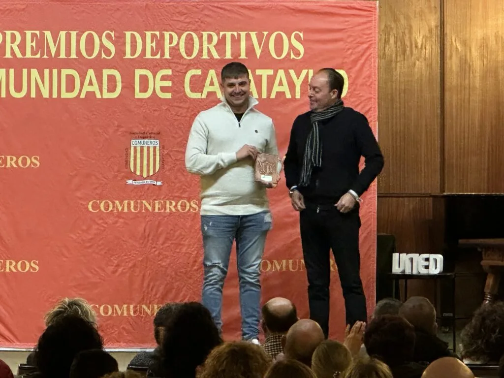 La SD Comuneros entrega un año más sus Premios Deportivos Comunidad de Calatayud distinguiendo, entre otros, a José Miguel Villalba “Pinto”, por su trayectoria en el CF Sabiñán 4 IMG 8518 1