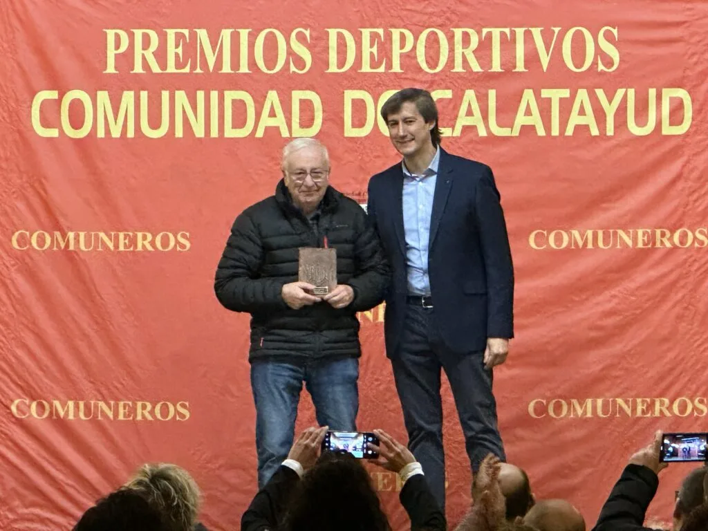 La SD Comuneros entrega un año más sus Premios Deportivos Comunidad de Calatayud distinguiendo, entre otros, a José Miguel Villalba “Pinto”, por su trayectoria en el CF Sabiñán 7 IMG 8535