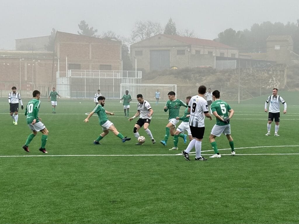 El Atlético Calatayud comienza la segunda vuelta venciendo al CF Chiprana por 0 a 3: el campo fue reinaugurado hoy tras seis meses de obras 2 IMG 0973