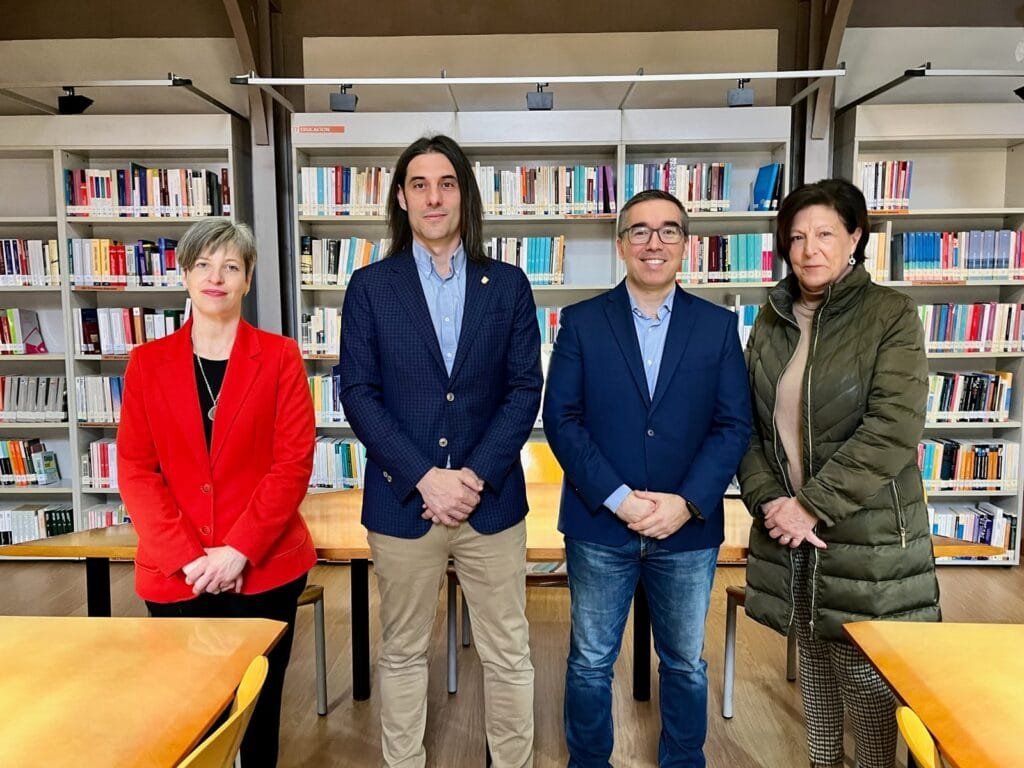 La UNED de Calatayud y el Ayuntamiento de Ariza firman un convenio para que la localidad sea sede de UNED Sénior 1 IMG 3599