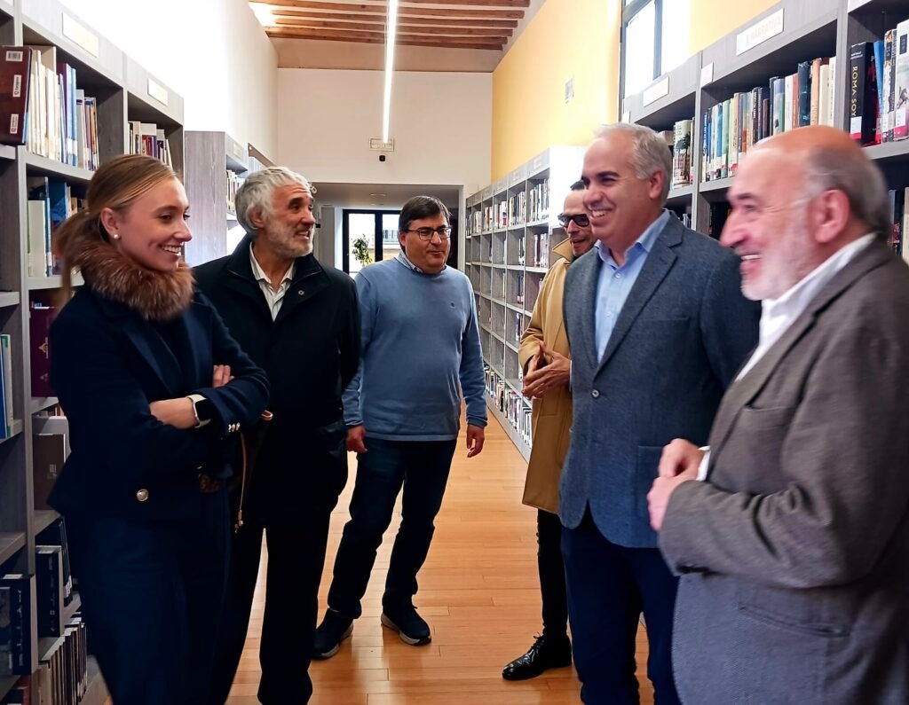 El director general de Cultura del Gobierno de Aragón, Pedro Olloqui, visita Calatayud y ofrece su colaboración para impulsar varios proyectos 2 DIRECTOR GRL DE CULTURA 4