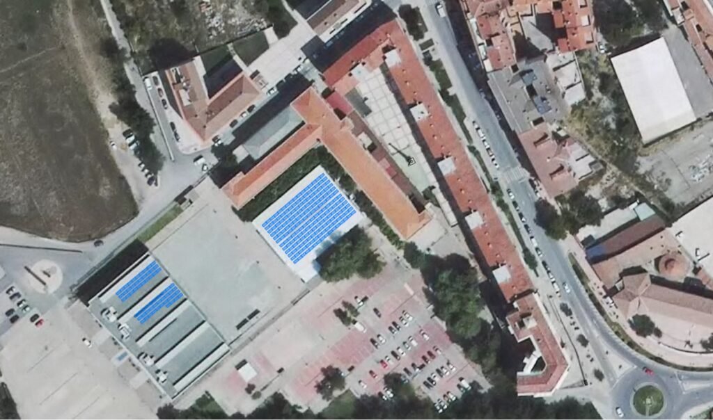 El Recinto Ferial de Calatayud, el Pabellón Polideportivo Municipal y los colegios Francisco de Goya, Baltasar Gracián y Bílbilis, contarán con cubiertas solares para su autoconsumo 2 PLACAS SOLARES 2