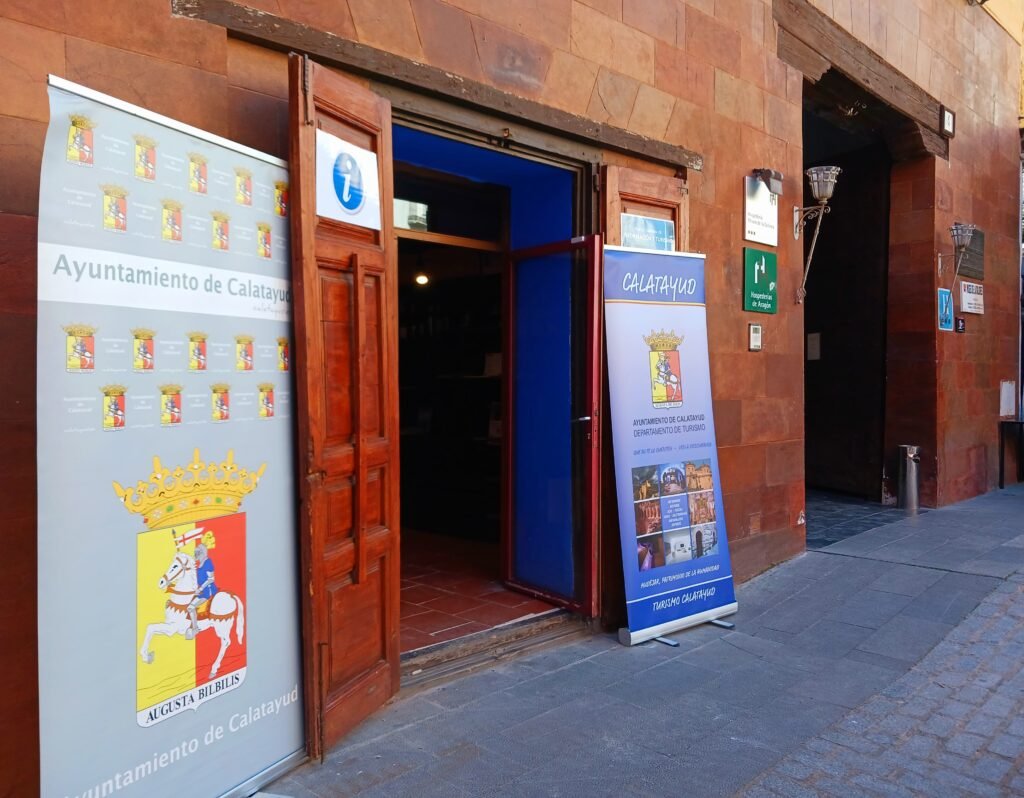 Comienza la reforma de la Oficina Municipal de Turismo de Calatayud: mientras duren las obras se atenderá en el Mesón de la Dolores 2 OFICINA DE TURISMO 4