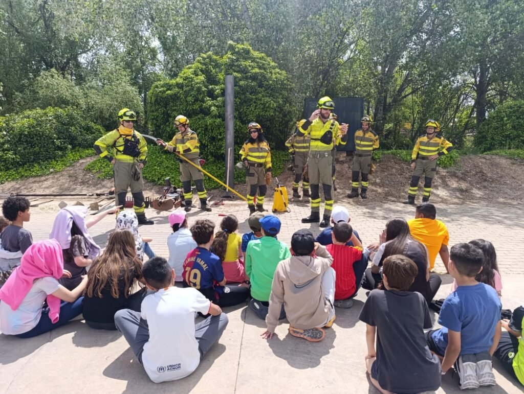 Alumnos del Colegio Salvador Minguijón de Calatayud reciben una formación para concienciar sobre la prevención de incendios forestales 2 545decfa 7bea 44da ad58 f0257315c2ba