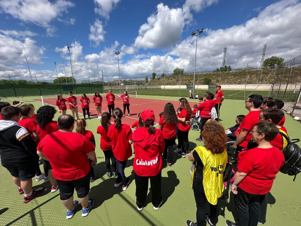 La cuarta edición de Calatayud Incluye, la fiesta del deporte unificado, reúne en la Ciudad Deportiva Bilbilitana a más de 200 participantes 2 e6c78b39 7c72 405c 8990 051887a6447b