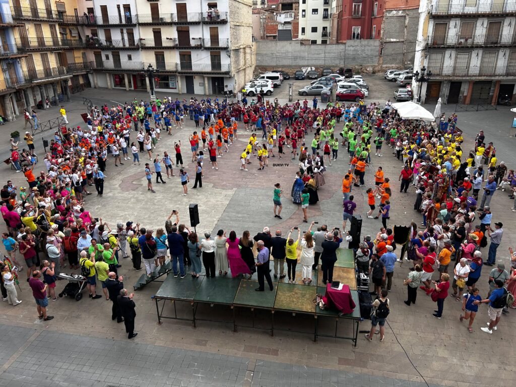 La Hermandad del Refugio, Pablo Abián y Nacho del Río, reconocidos en el Encuentro de Comunidades Aragonesas en el Exterior que se celebra este fin de semana en Calatayud 5 5d0d022e c09c 4eda b937 b51e8ad1a97b