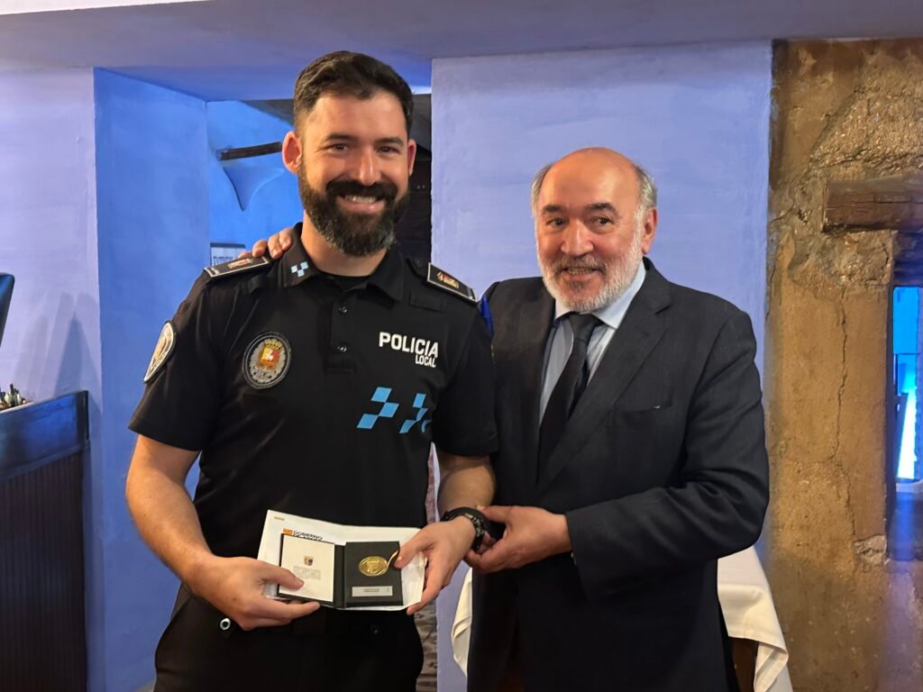La Policía Local de Calatayud celebra su fiesta con un especial reconociminto a los agentes que ayudaron en la catástrofe ocurrida en octubre en Valencia 9 IMG 8387