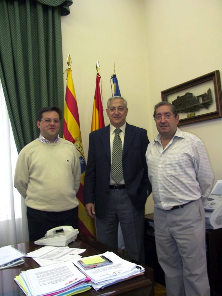 Así fue el ascenso del Atlético Calatayud a Tercera División en 2003: Fernando Martín, Alcalde de Calatayud, recibió a la directiva en el Ayuntamiento 2 a92475ad 870b 4335 a523 e90545f4d70b