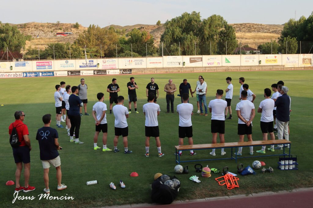 El Atlético Calatayud presenta su plantilla para la temporada 2025-2026 y comienza a trabajar de cara a una ilusionante campaña 2 596f9b5e c683 4177 abe0 adf940fb77a7