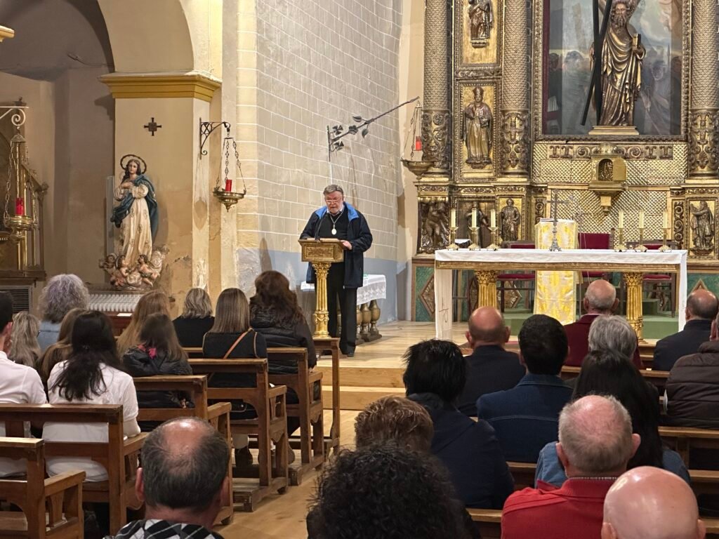 La Cofradía de Nuestro Señor en la Oración del Huerto de Calatayud celebra cuatro décadas con una exposición en la Parroquia de San Andrés Apóstol 4 IMG 1118