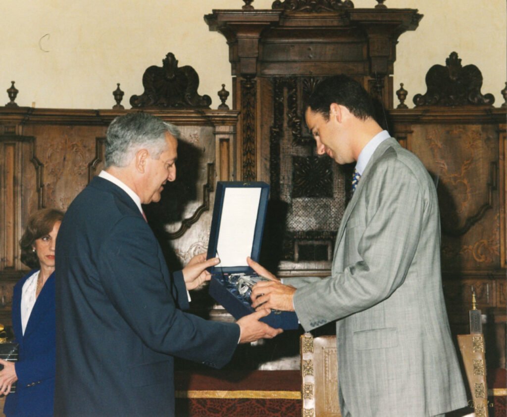 EN IMÁGENES | Las dos visitas del Rey Felipe VI a Calatayud, siendo príncipe: en el 1986 al IPE nº2, y en el 2.000, al Mesón de la Dolores y el Ayuntamiento de la Plaza de España 5 IMG 9750