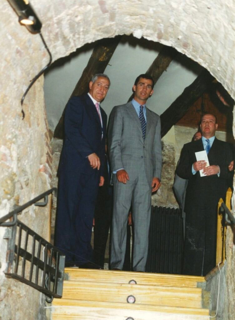 EN IMÁGENES | Las dos visitas del Rey Felipe VI a Calatayud, siendo príncipe: en el 1986 al IPE nº2, y en el 2.000, al Mesón de la Dolores y el Ayuntamiento de la Plaza de España 8 IMG 9753