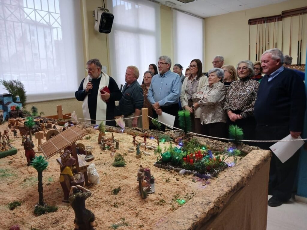 El Centro de Día del IASS de Calatayud inicia sus celebraciones navideñas con un Belén renovado y abierto al público para visitas 2 IMG 4370