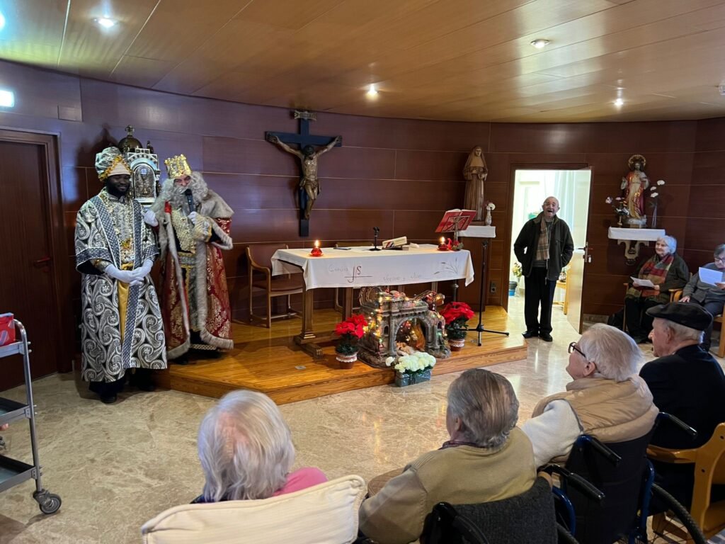 Los Reyes Magos llevan la ilusión a residencias, centros asistenciales y al Hospital de Calatayud antes de regresar a Oriente 3 bde7c082 d695 44d1 8f88 9f38f0b5679b