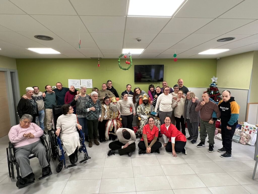 Los Reyes Magos llevan la ilusión a residencias, centros asistenciales y al Hospital de Calatayud antes de regresar a Oriente 4 d27fa0e5 b728 449c afa7 00b47bea1777
