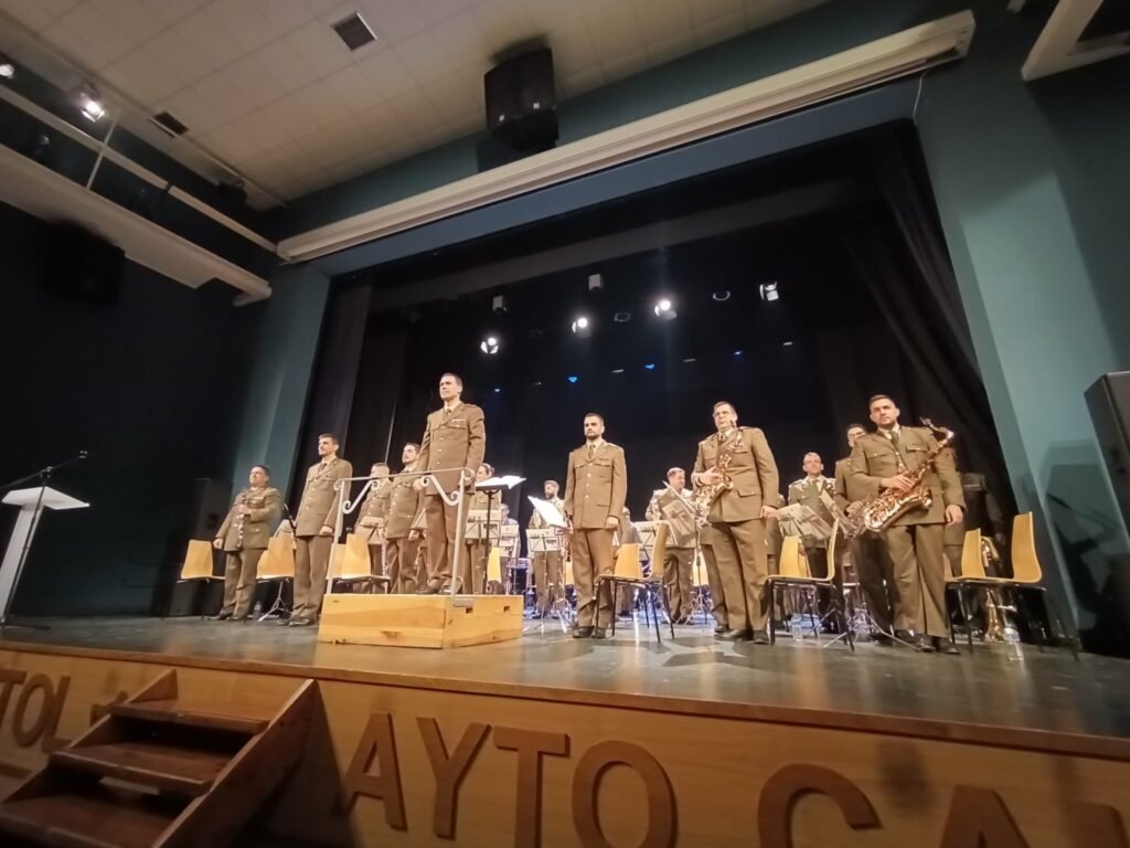 La Academia de Logística de Calatayud celebra San Juan Bosco, el patrón de los especialistas del Ejécito de Tierra, con actos culturales, entrega de condecoraciones y el tradicional desfile militar 3 3c40a41d 89ca 4892 997f de6634db64d6
