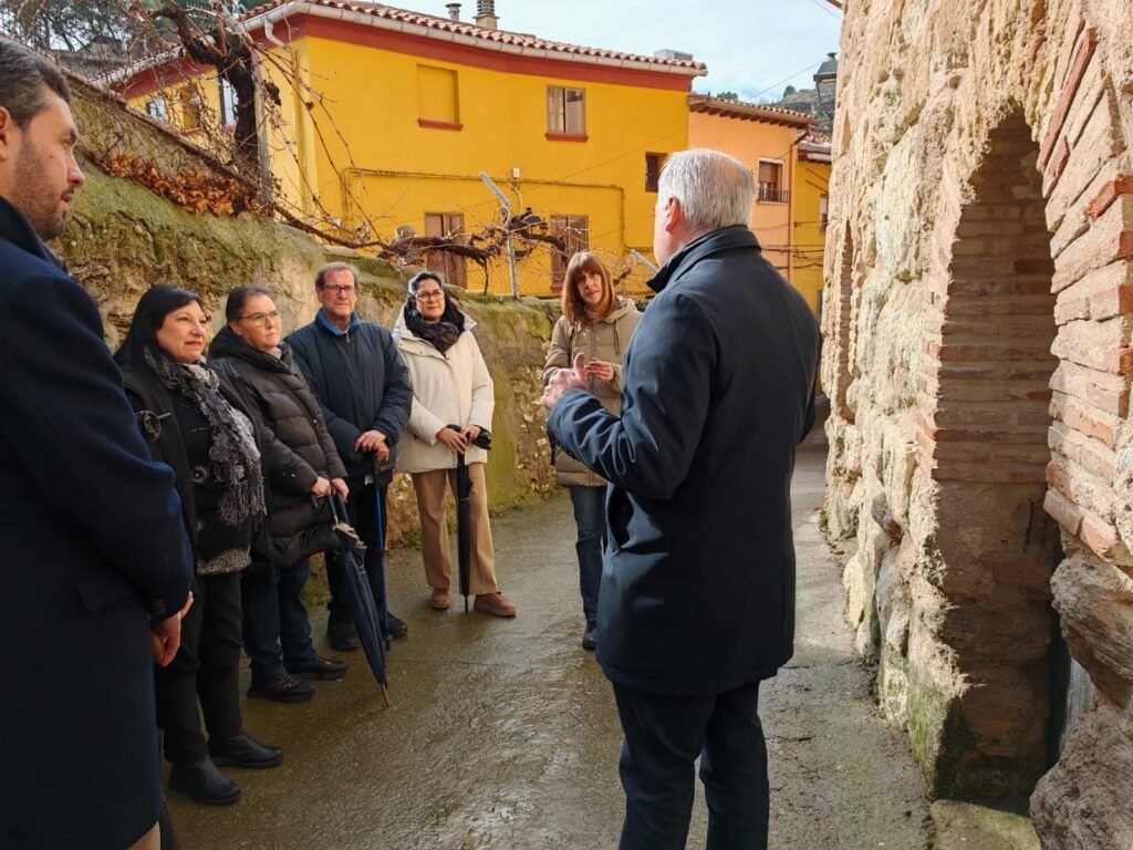 74b64571 a717 4f02 b573 c33628babb19