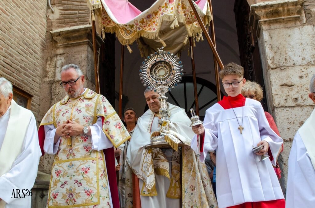 La Parroquia de San Juan el Real de Calatayud celebra a su titular con la inauguración de sus renovadas instalaciones parroquiales 2 IMG 4494