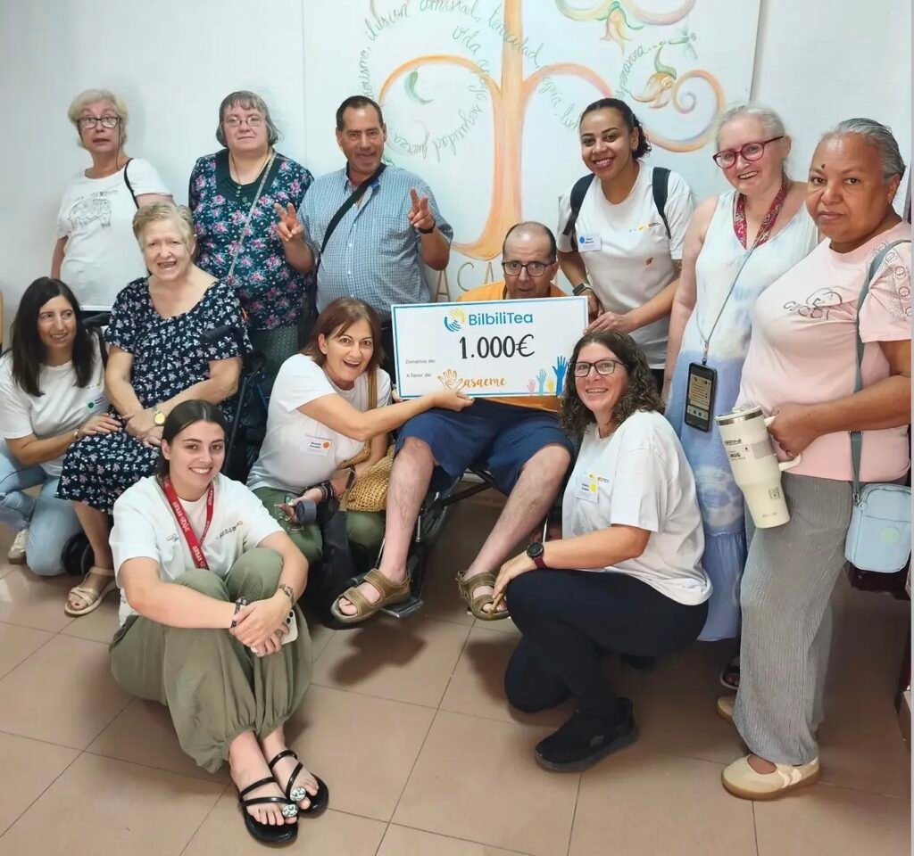 Unión y apoyo mutuo entre entidades sociales de Calatayud: BilbiliTEA dona 1.000 euros a ASAEME 2 IMG 7127